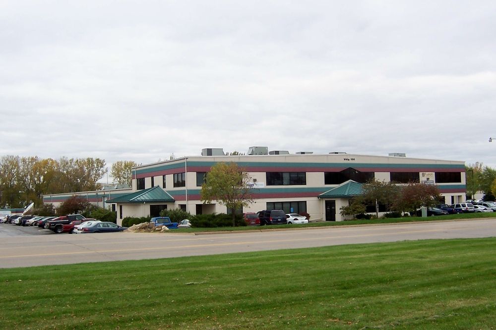 5000 Tremont Ave, Davenport, IA 52807
